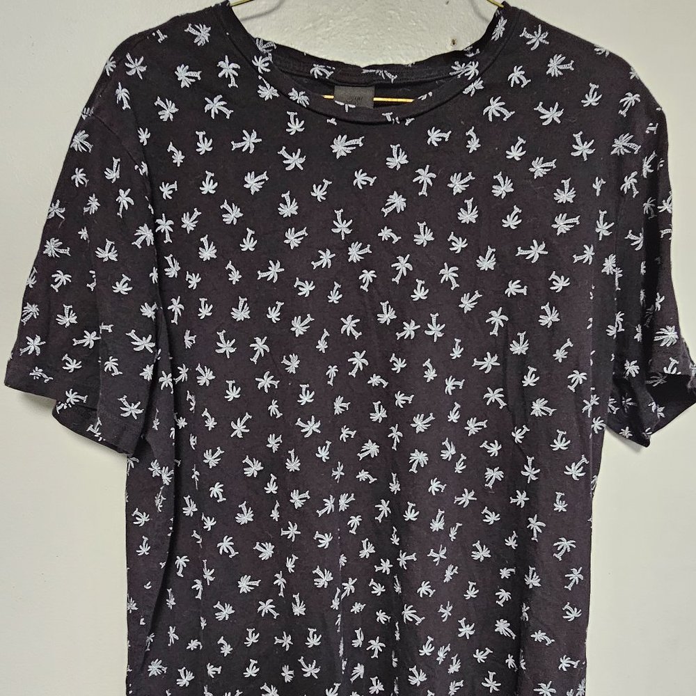 H&M mens size medium black t shirt with palm trees  short sleeve